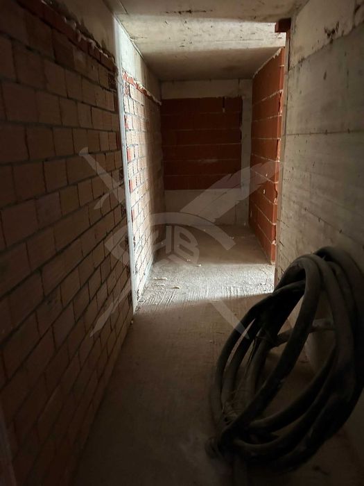 Продава се Двустаен апартамент в Варна, Колхозен пазар - 64 кв.м за 1282 €/кв.м - Снимка #5