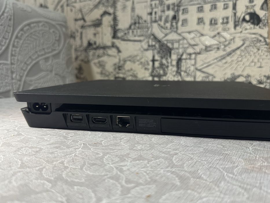 Продают PlayStation 4  slim 1 tb