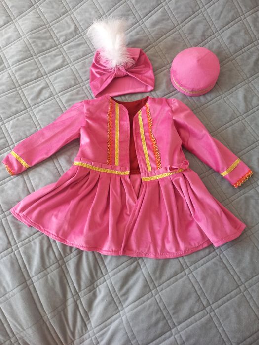 Продам комплект на годик