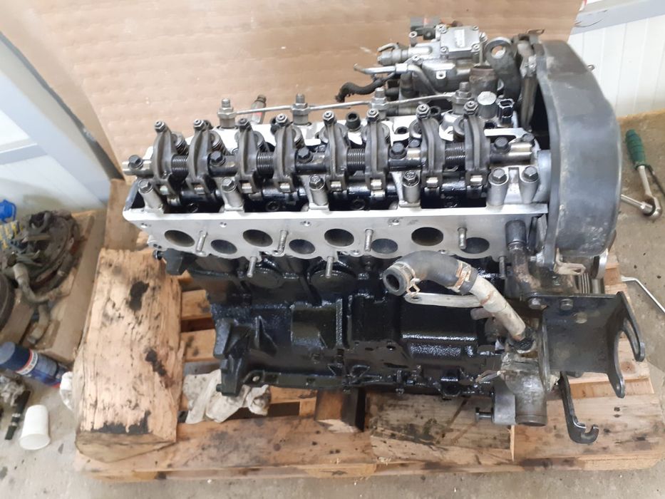 Vând Mitsubishi l200