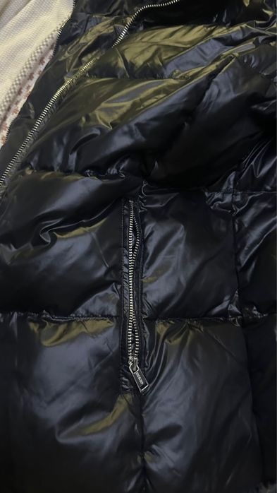 Продам куртку Guess