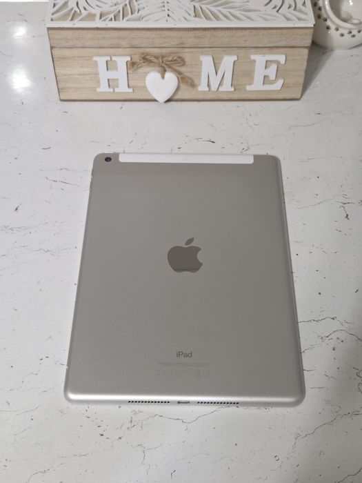 Продам iPad 9.7 (2017) Wi-Fi  (SIM) 32GB