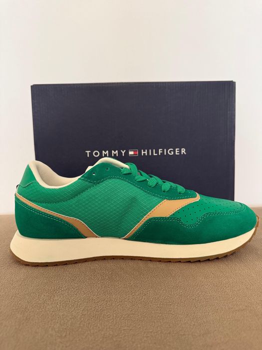 Adidasi Tommy Hilfiger noi, originali, cu eticheta 42
