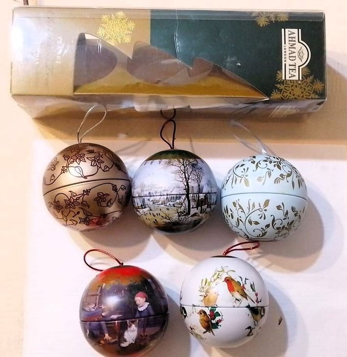 Ёлочные игрушки разные