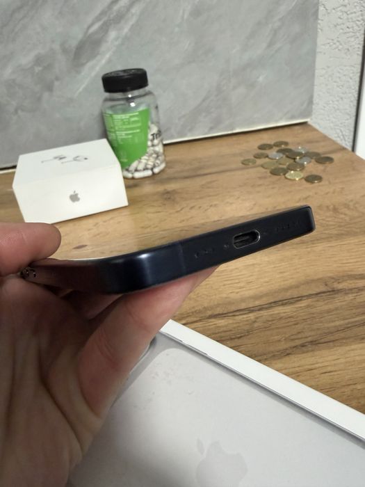 Продам iphone 15 pro 256 gb