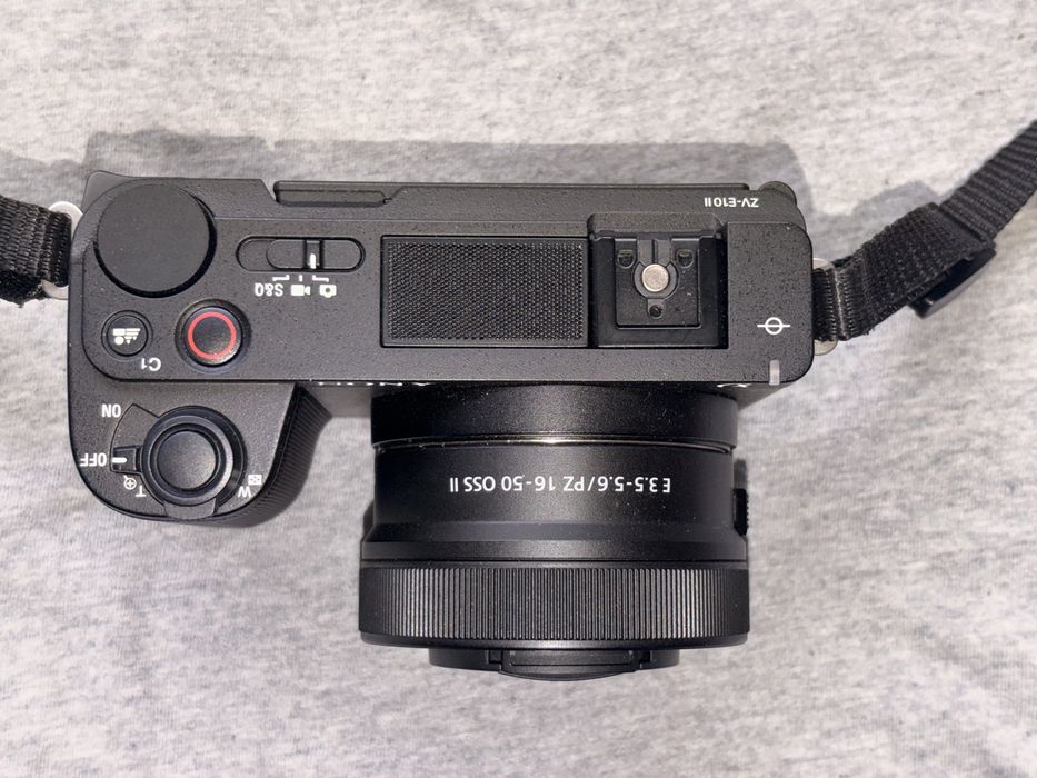 Sony ZV-E10 II + кит обектив на един месец