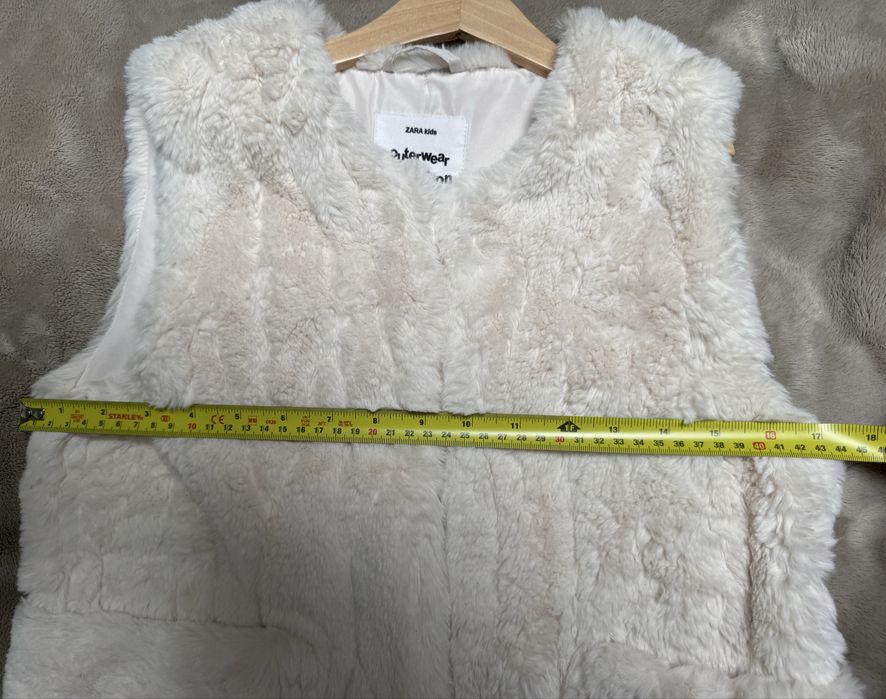 Vesta blana fete, ZARA, 9-10 ani, 140 cm