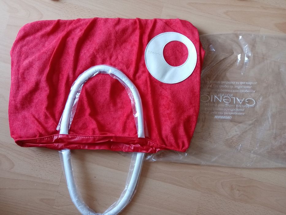 Продавам дамска чанта GALENIC