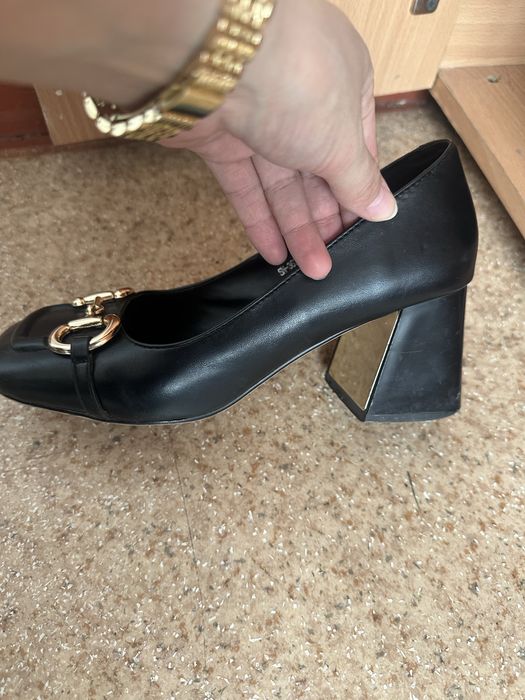 Продам туфли(натуральная кожа)