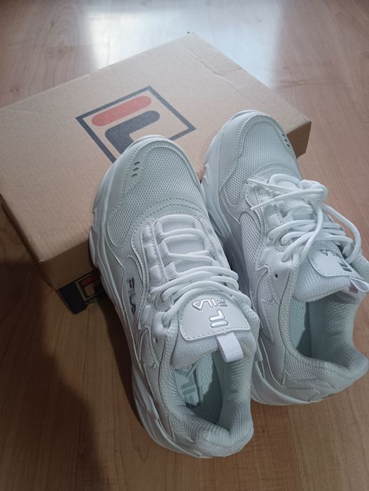 Маратонки Fila нови