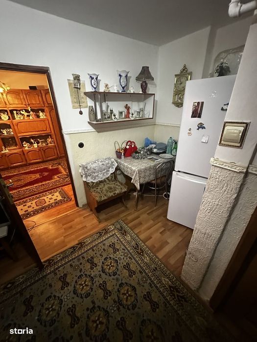 Apartament cu 2 camere de vanzare decomandate, 47 mp, Dealul Florilor