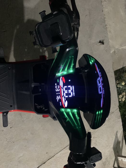 Skillmax skuter longside sidenali yili 2026