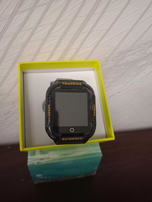 Часы-телефон для детей, б/у