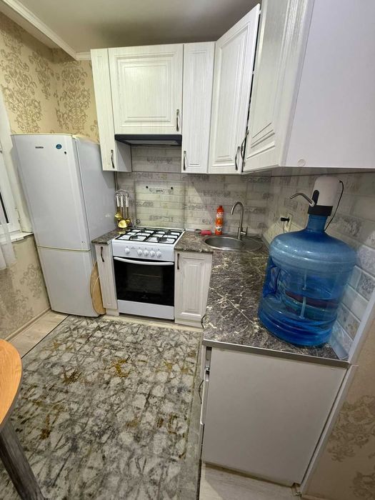 продается 2 ком квартира район Жазира