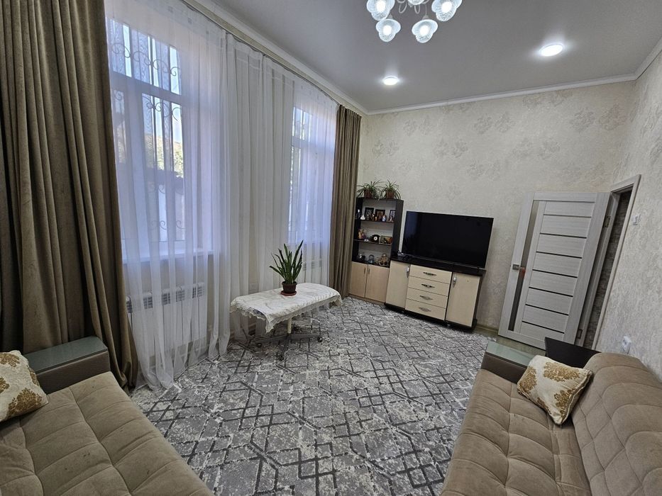 Дом в центре Дархан3 продаётся 2,2 сотки, Новомосковская