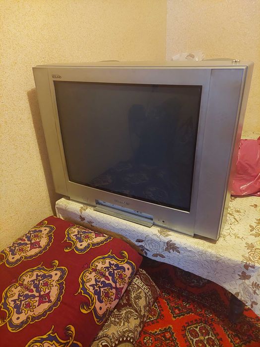 Телвизор 72 лик AKIRA сотилади