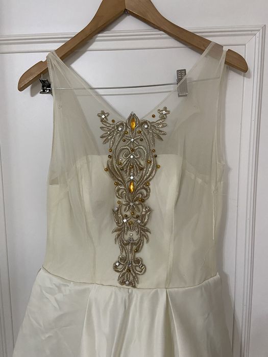 Продам платье