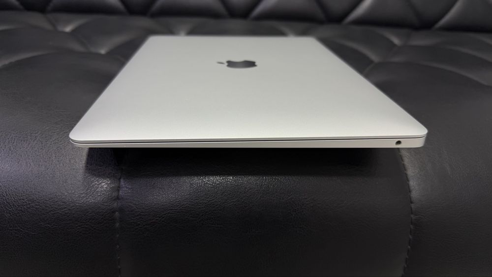 Apple MacBook Air M1 2020 года в идеальном состояние  Американский