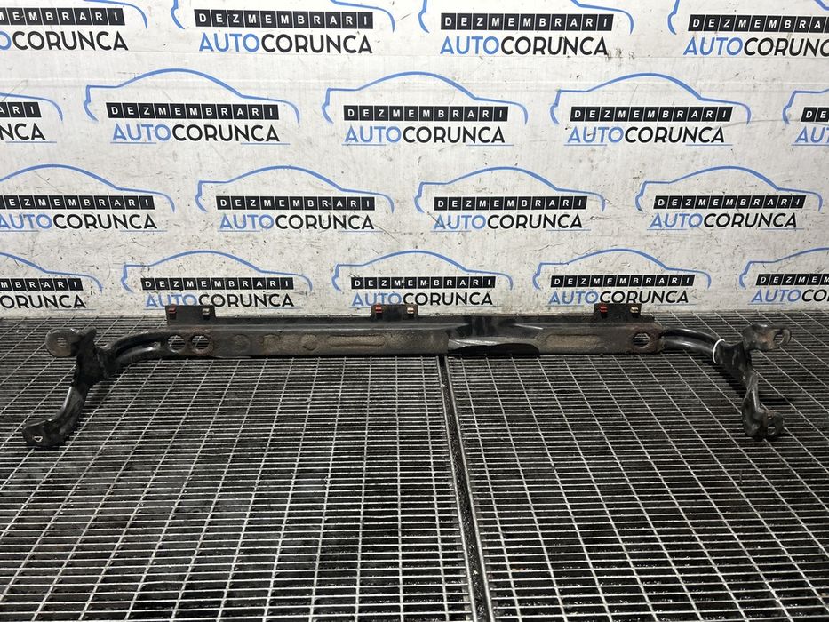 Traversa Ford Kuga - Frozen White Solid K/Z2 (1292) De sub radiatoare
