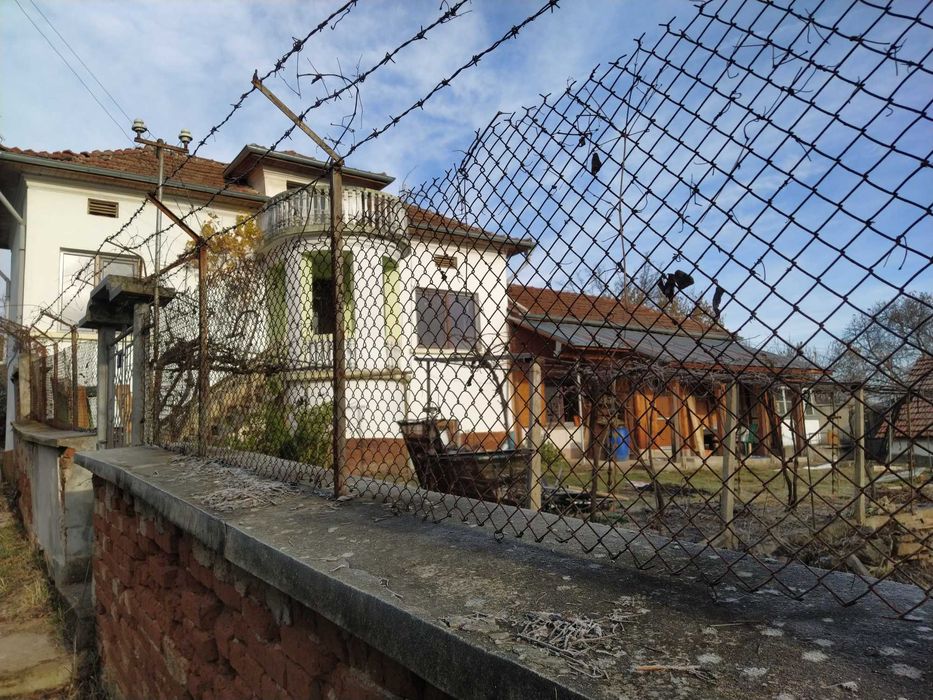 Продава се Къща в с. Пещерна, Област Ловеч - 220 кв.м за 301 €/кв.м - Снимка #4