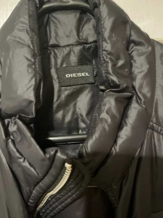 DIESEL vesta umpluta cu puf natural, marime XL