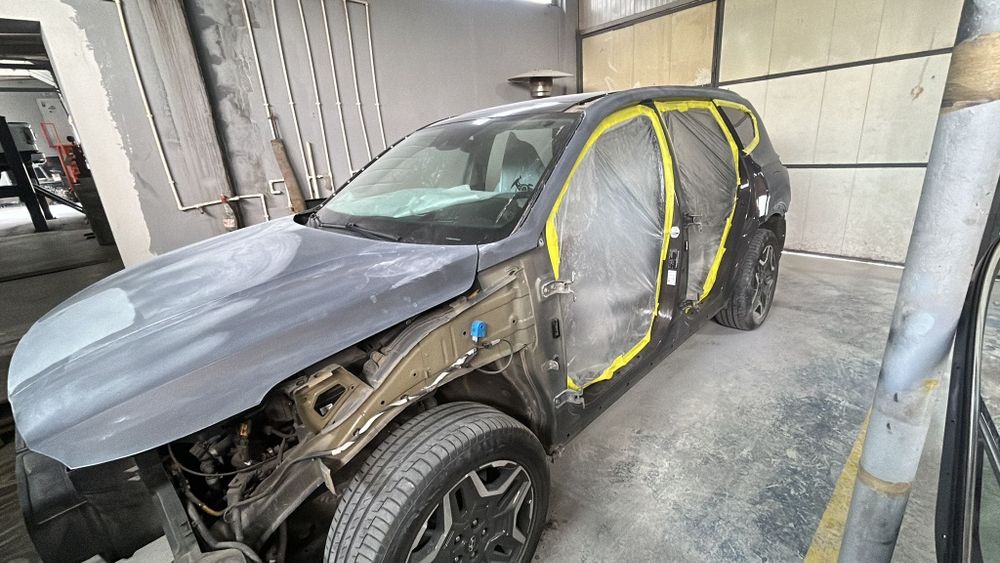 Vopsitorie și tinichigerie Auto
Vopsitorie pentru mașinile cu vopsea 2