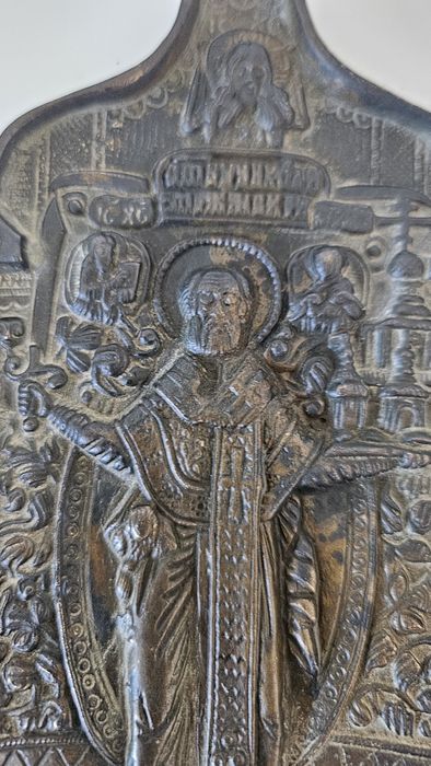Стара бронзова икона