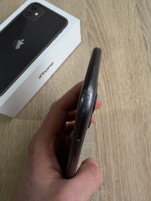 iPhone 11 • 128GB • Black • Liber rețea