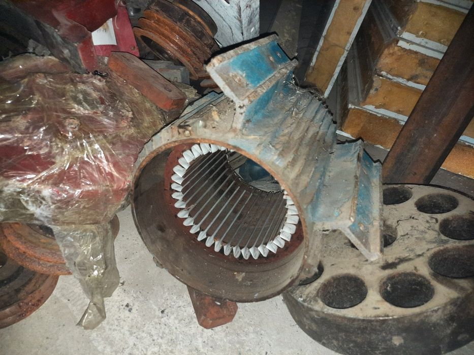 Matorlar sotiladi. 23 dona hammasi ishchi holatda narxi 3mlndan 5mlnga