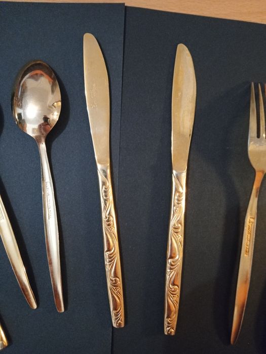 Set tacâmuri suflate cu aur  vintage 1981 din SUA