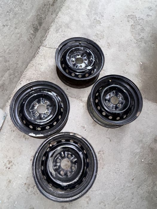 Диск Р13 штамп ваз 2107 срочно Новый почти