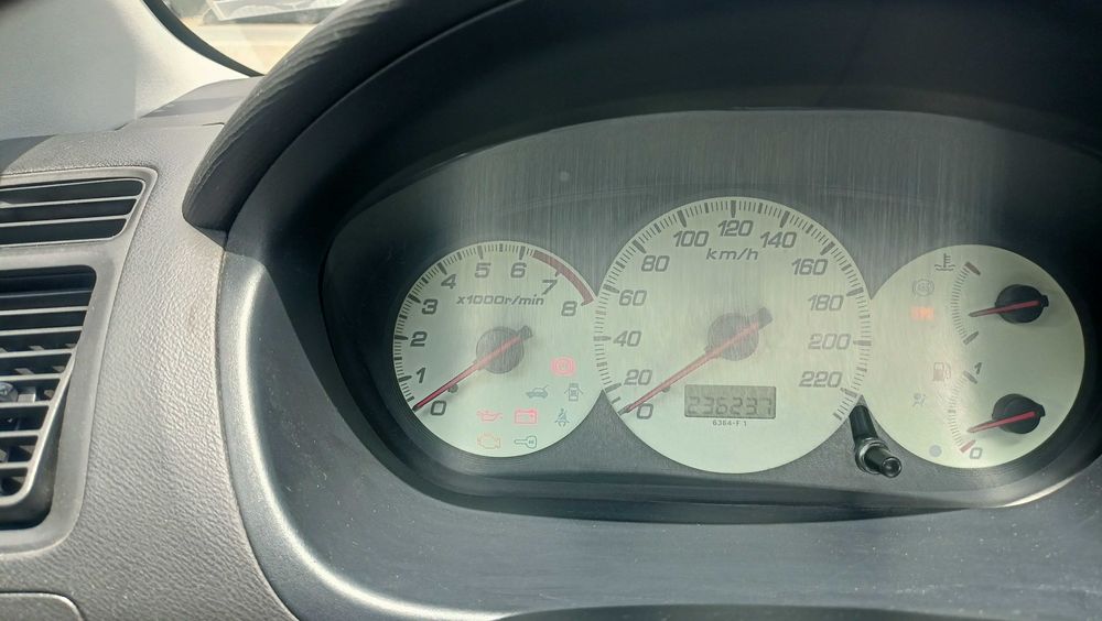 Honda Civic 2005 1.6 VTEC 2врати
