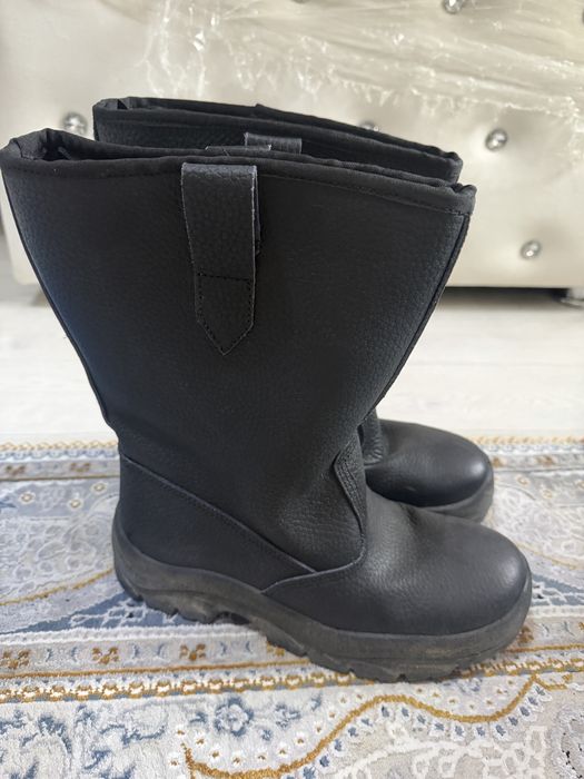 продам ботинку осенний на вахту