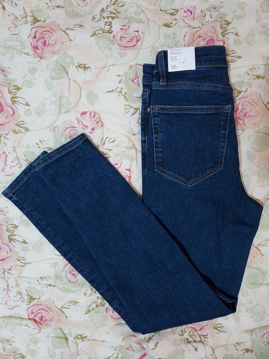 Vand blugi Mango, albastru închis, mas 36