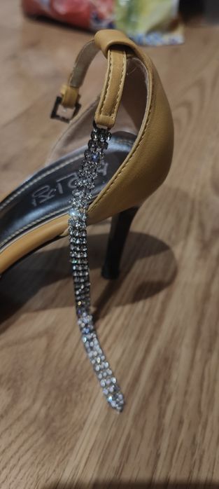 Туфли женские нарядные