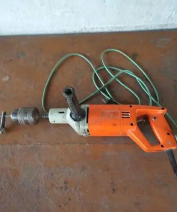 Отдам бесплатно Шуруповёрт дрель бу