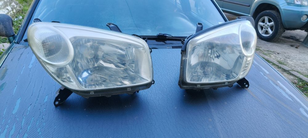 Фарове за Toyota Rav 4