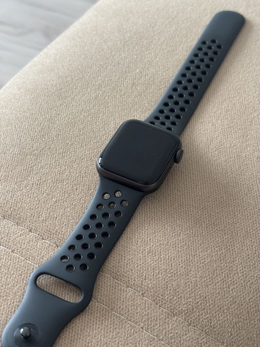 Apple Watch SE NIKE