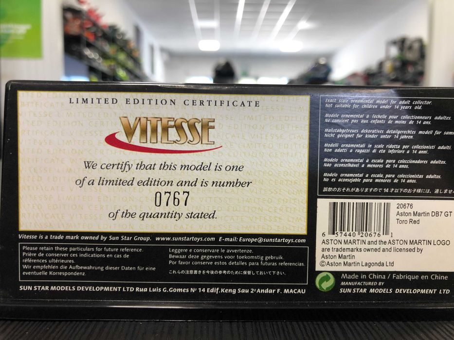 Оригинален Колекционерски модел  количкa ASTON MARTIN DB7 GT 1:43