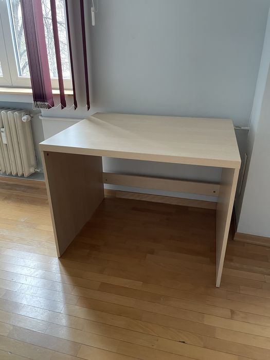 Практично бюро с модерен дизайн