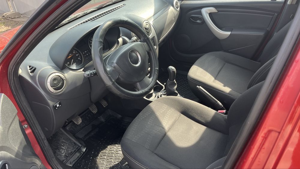 Inchiriez chirie inchirieri masina auto rent a car uz personal
