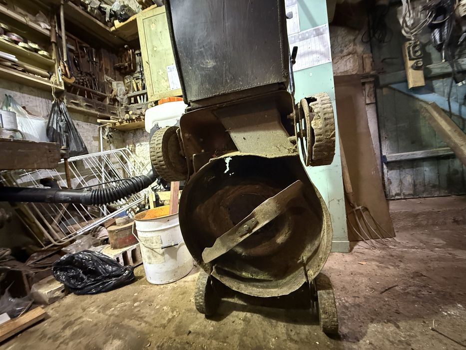 Бензинова косачка за трева Husqvarna