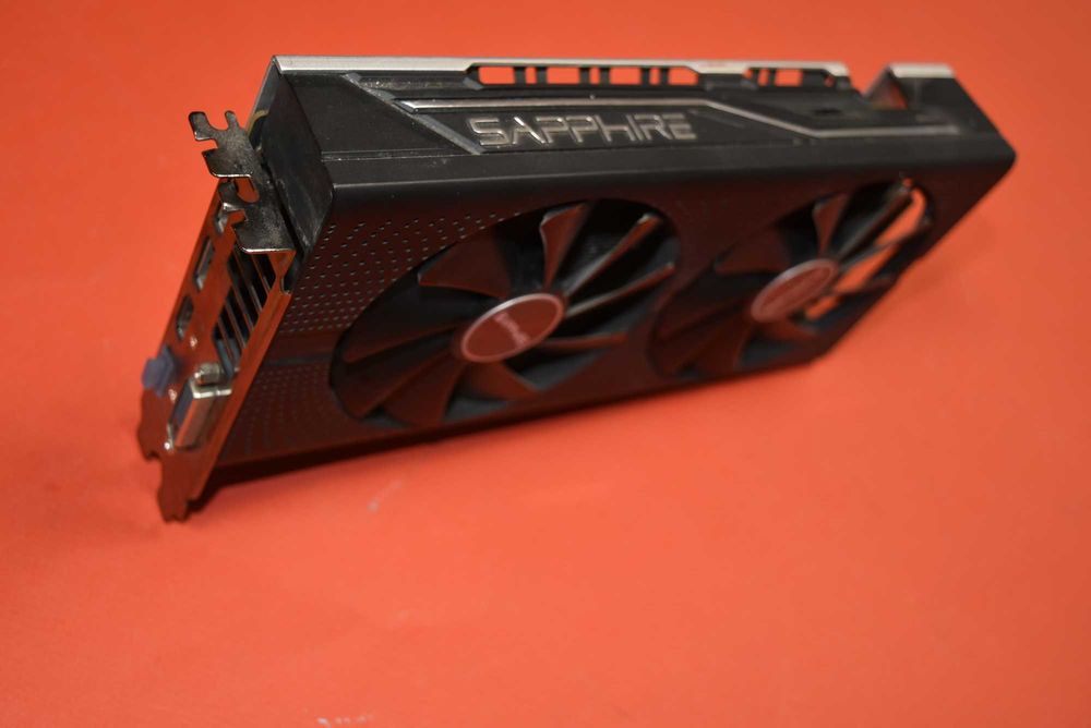 Видео карта SAPPHIRE Pulse Radeon RX 580 8GB - перфектна