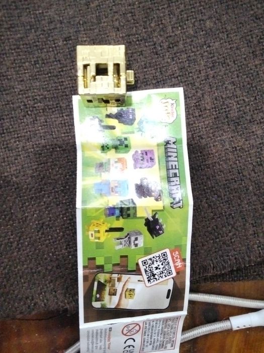 Золотистый куб из Minecraft