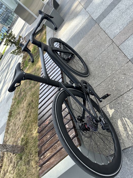 Шоссейный карбоновый велосипед Cyclone Pro