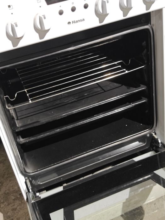 Продам эл.плиту Hansa