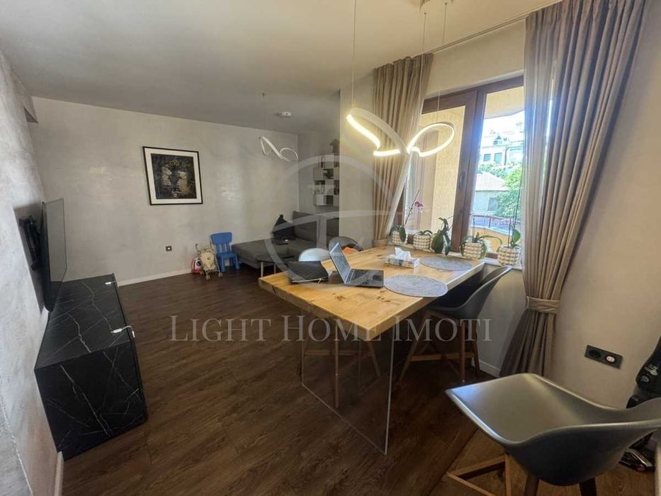 Продава се Тристаен апартамент в Пловдив, Кършияка - 113 кв.м за 2123 €/кв.м - Снимка #2