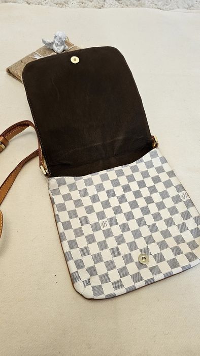 Louis vuitton poștaș