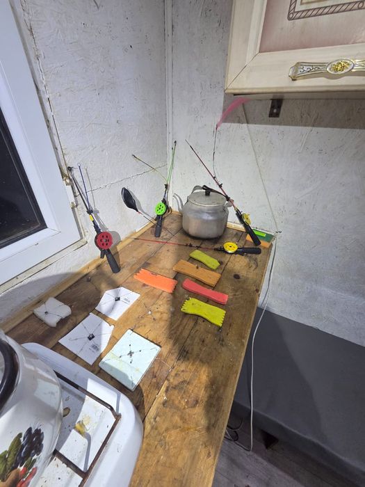 Домик для рыбалки на озере щучье