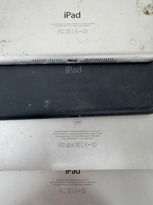 Таблет/ти - лот iPad 10 бр за части